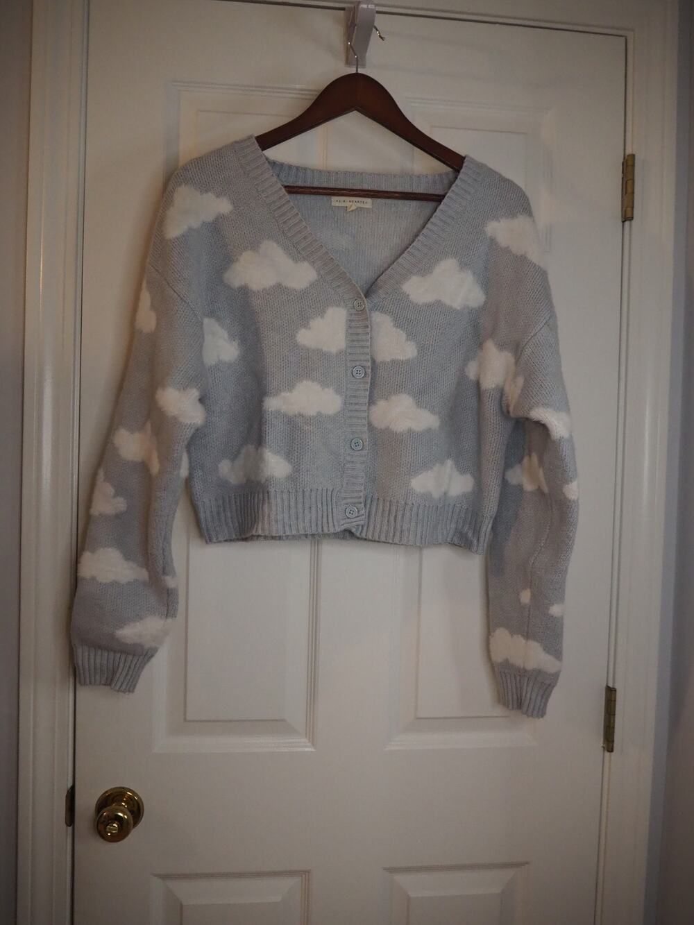 LA Hearts Womens L Gray White Cloud Fuzzy Cropped Cardigan Sweater Button Front